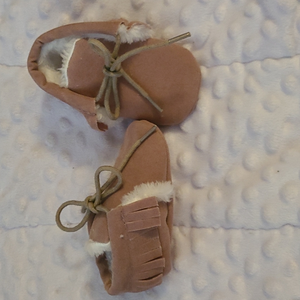 Baby Girl Faux Fur lined moccasins